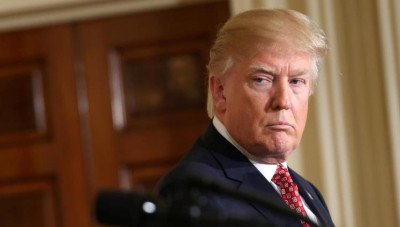 ترمب يعزز نية الانسحاب من سوريا بوقف التمويل الأمريكي لمناطق "ب ي د"