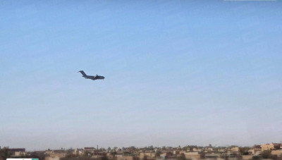 الثانية خلال أيام.. هبوط طائرة شحن أمريكية في قاعدة الشدادي بالحسكة