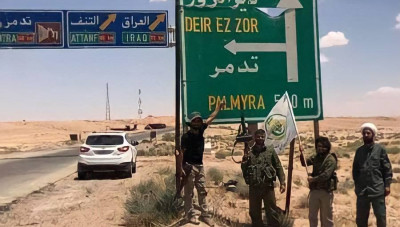 "الحرس الثوري" يختبر صواريخ في بادية الرقة