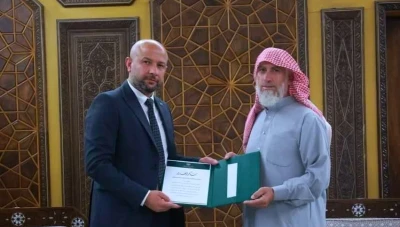 وزير الطوارئ يكرّم مواطنًا أنقذ طفلًا سقط في بئر بريف الرقة