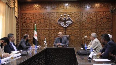 محافظ دير الزور يبحث مع إدارة معبر البوكمال خطط توسعته