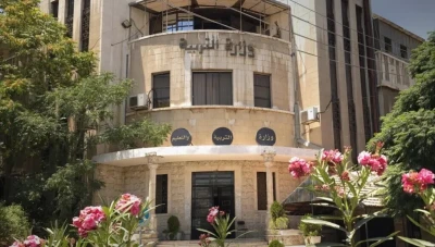 التربية تبدأ بصرف رواتب معلمي الحسكة عبر "شام كاش" بعد أشهر من الانقطاع