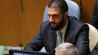 بريطانيا ترفع العقوبات عن الرئيس الشرع