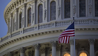 مجلس الشيوخ الأمريكي يُقرّ رفع عقوبات “قيصر” المفروضة على سوريا