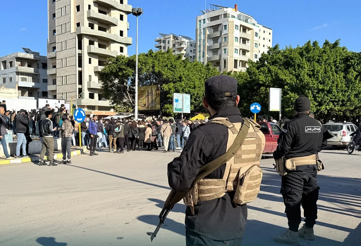 طرطوس: الأمن يمنع حدوث مواجهات بين المتظاهرين