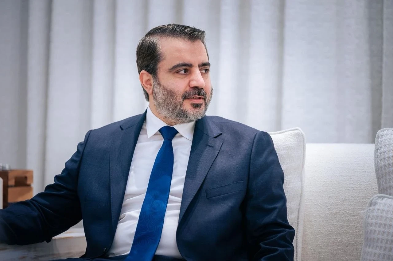 الشيباني يستنكر الاعتداء على سفارة الإمارات بدمشق