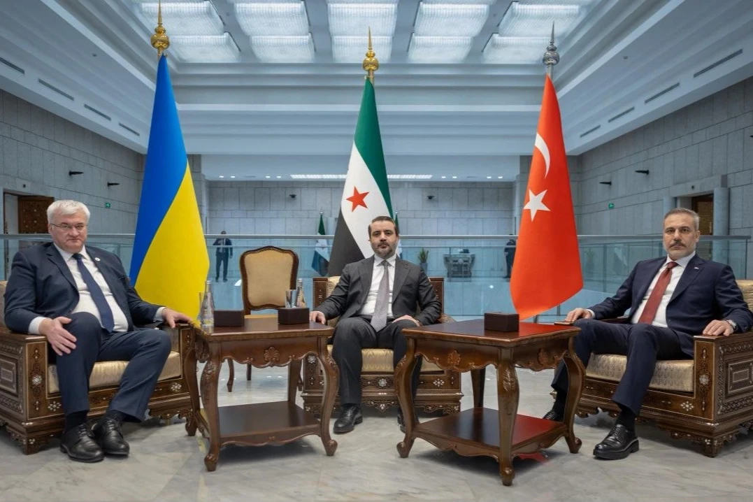 وزير الخارجية الأوكراني يشيد بالمباحثات الثلاثية مع سوريا وتركيا