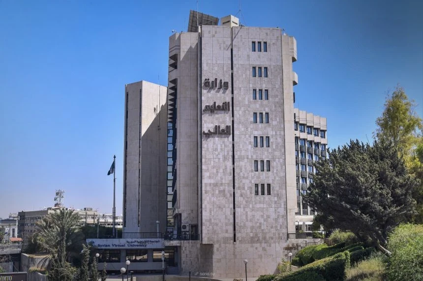 التعليم العالي تعلن نتائج المقابلات الشفهية للامتحان الوطني الموحد للصيدلة