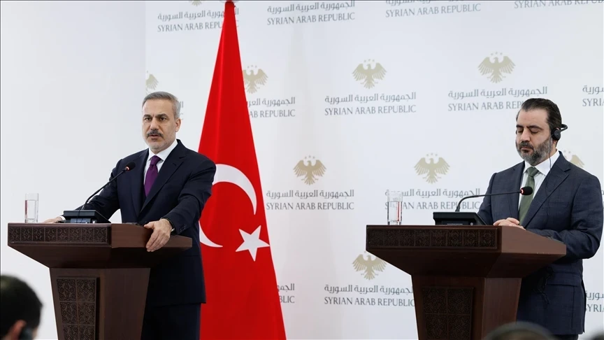 دمشق وأنقرة تتفقان على ملفات أمنية واقتصادية