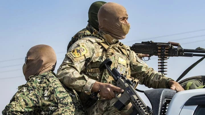 حملة اعتقالات ل ـ "ب ي د" تستهدف داعمي "دير العز" في دير الزور والحسكة