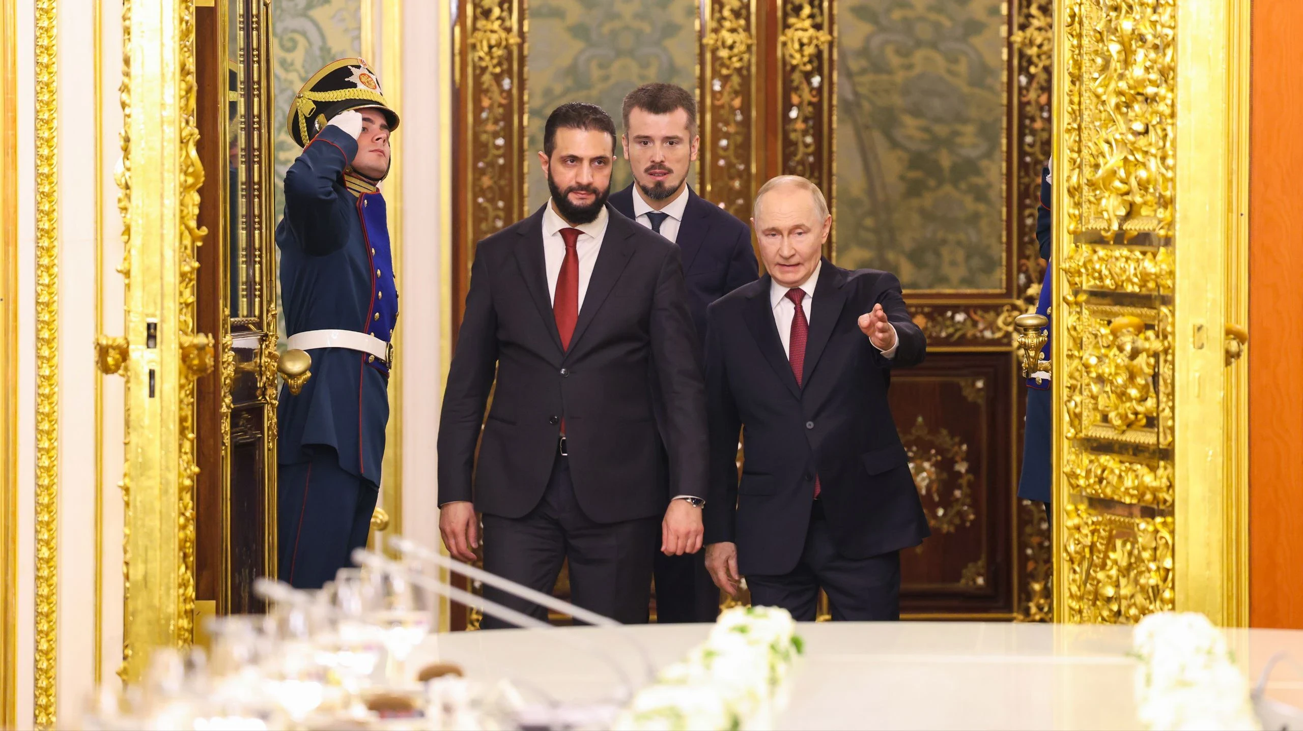 موسكو: بوتين والشرع ناقشا موضوع القواعد العسكرية في سوريا