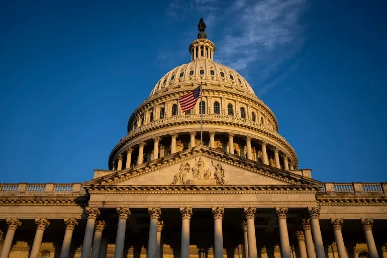 الكونغرس الأميركي يتحرّك لإلغاء قوانين العقوبات على سوريا