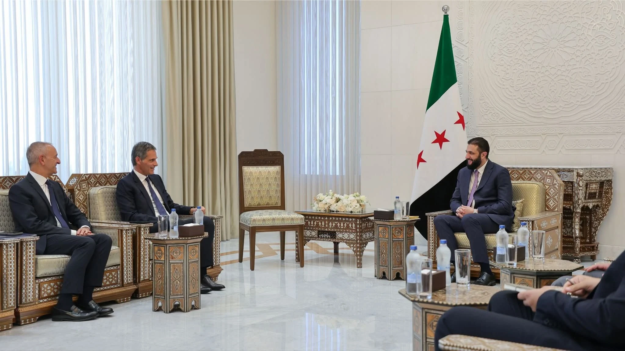 الرئيس الشرع يبحث مع شركة فرنسية تطوير مرفأ اللاذقية وإنشاء موانئ جافة