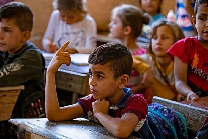 مرصد حقوقي يحذر من خطورة فرض مناهج "ب ي د" على مدارس منطقة الجزيرة السورية