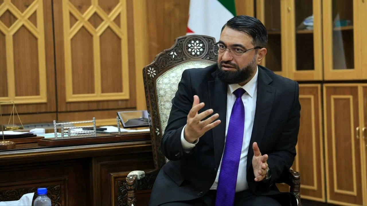 وزير العدل ينفي صدور حكم بالإعدام بحق أحمد حسون