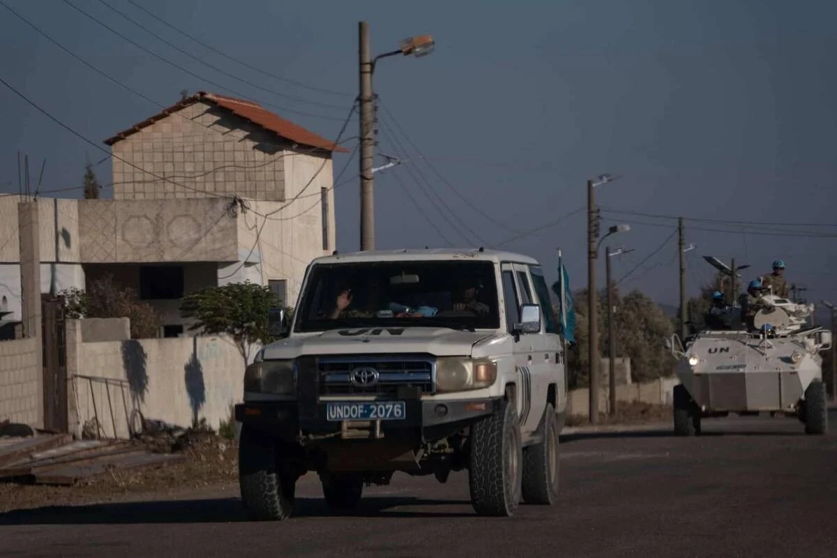 دورية أممية تجري جولة بين سعسع ومزرعة بيت جن في ريف دمشق