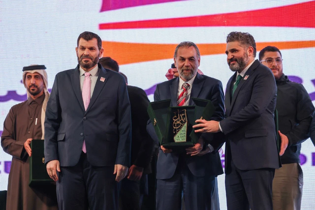 معرض دمشق للكتاب يمنح إبراهيم الجبين جائزة الإبداع الدولية