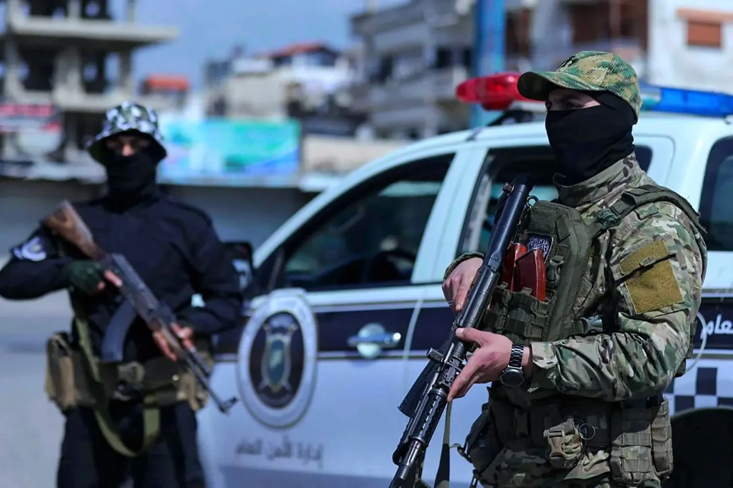 ثمانية موقوفين بعد هجوم على قافلة تجارية بين درعا والسويداء