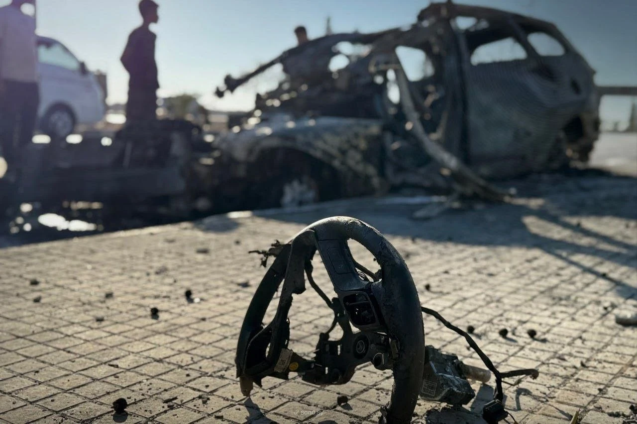 حلب: استهداف سيارة مدنية قرب المطار بطائرة مسيرة