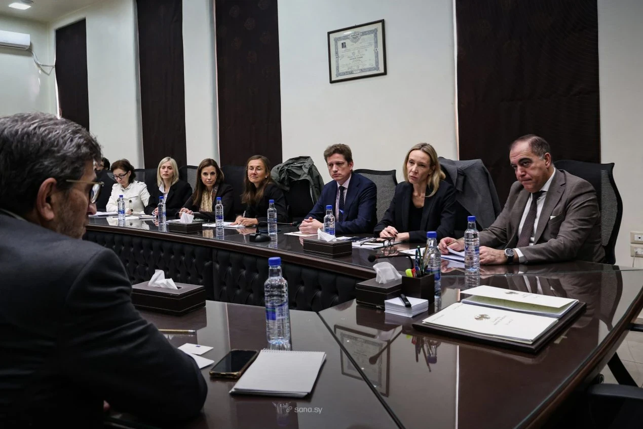 الحكومة السورية تبحث مع الاتحاد الأوروبي توسيع نطاق عمله داخل سوريا