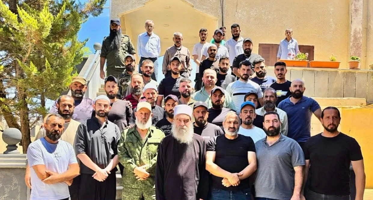 هل فشل الهجري بتشكيل جيش "موحد" بالسويداء؟