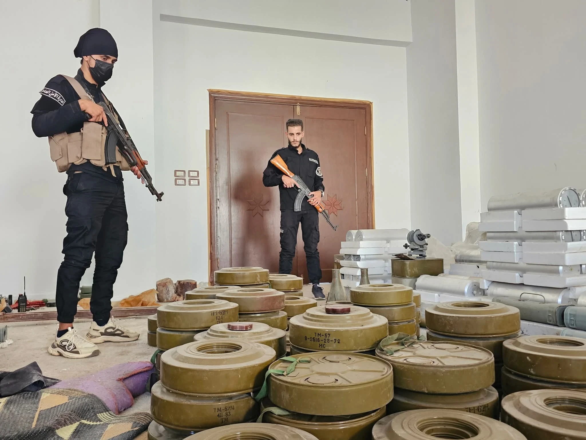 ضبط كميات كبيرة من الأسلحة والمتفجرات في نوى بريف درعا