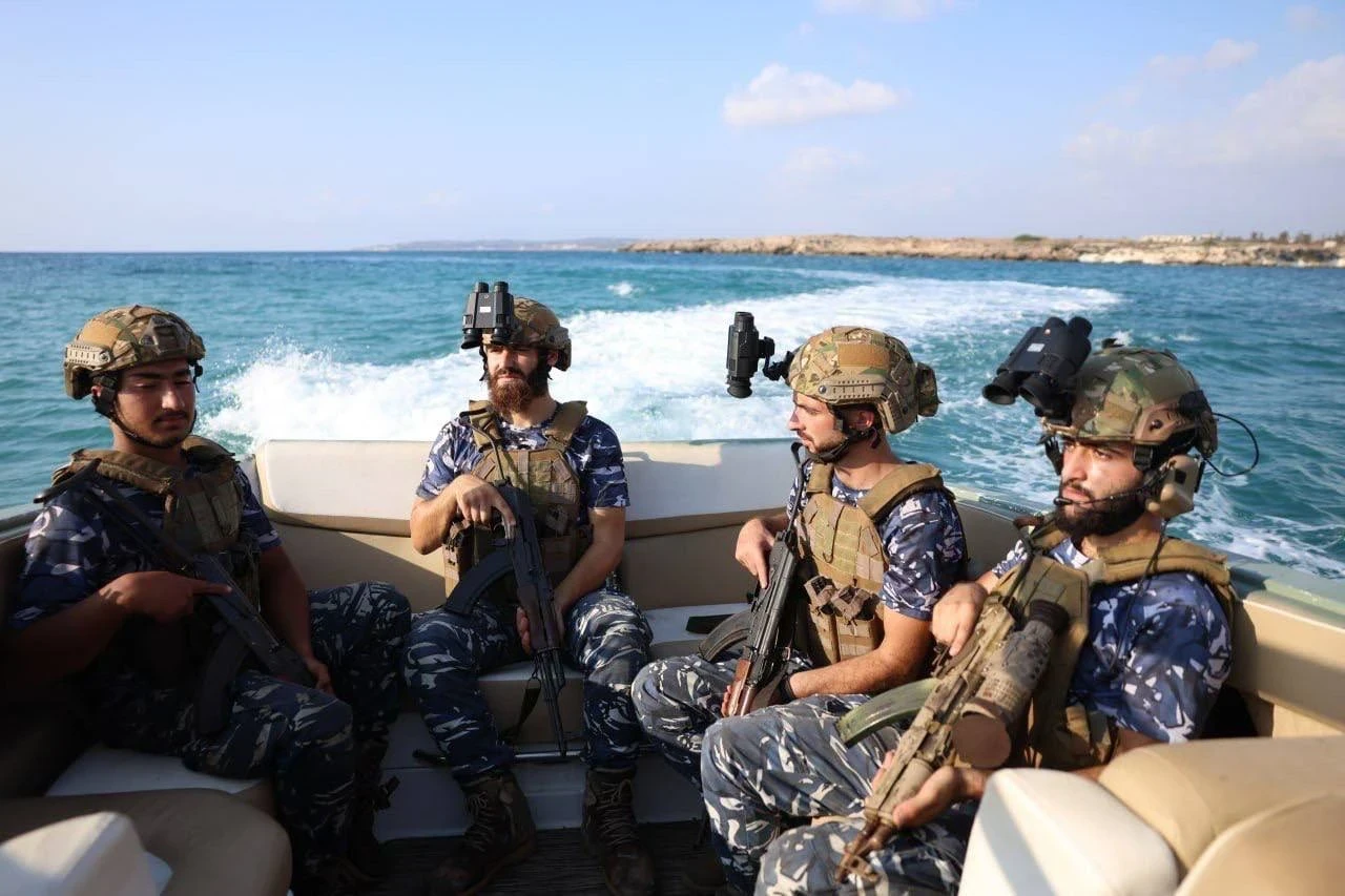 القوى البحرية السورية تنفذ انتشارًا واسعًا على الساحل لاختبار الجاهزية