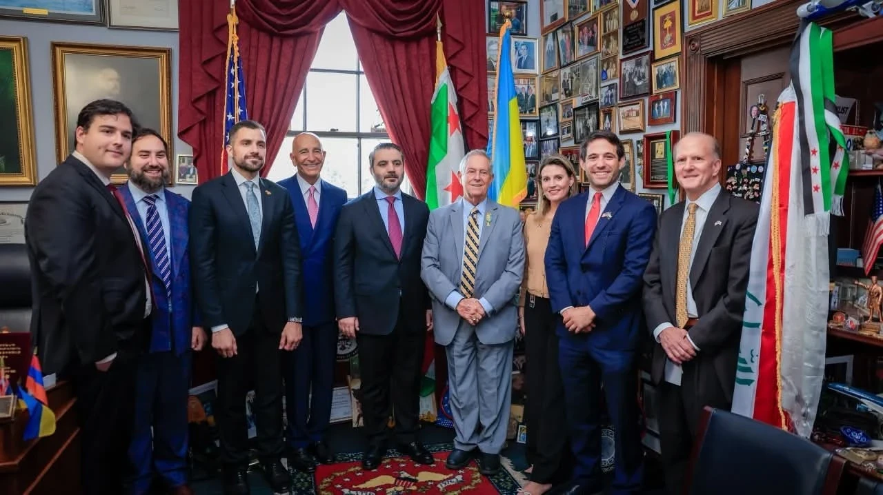 بعد اجتماعه بالشيباني..نائب أمريكي يدعو الكونغرس لإلغاء قانون قيصر