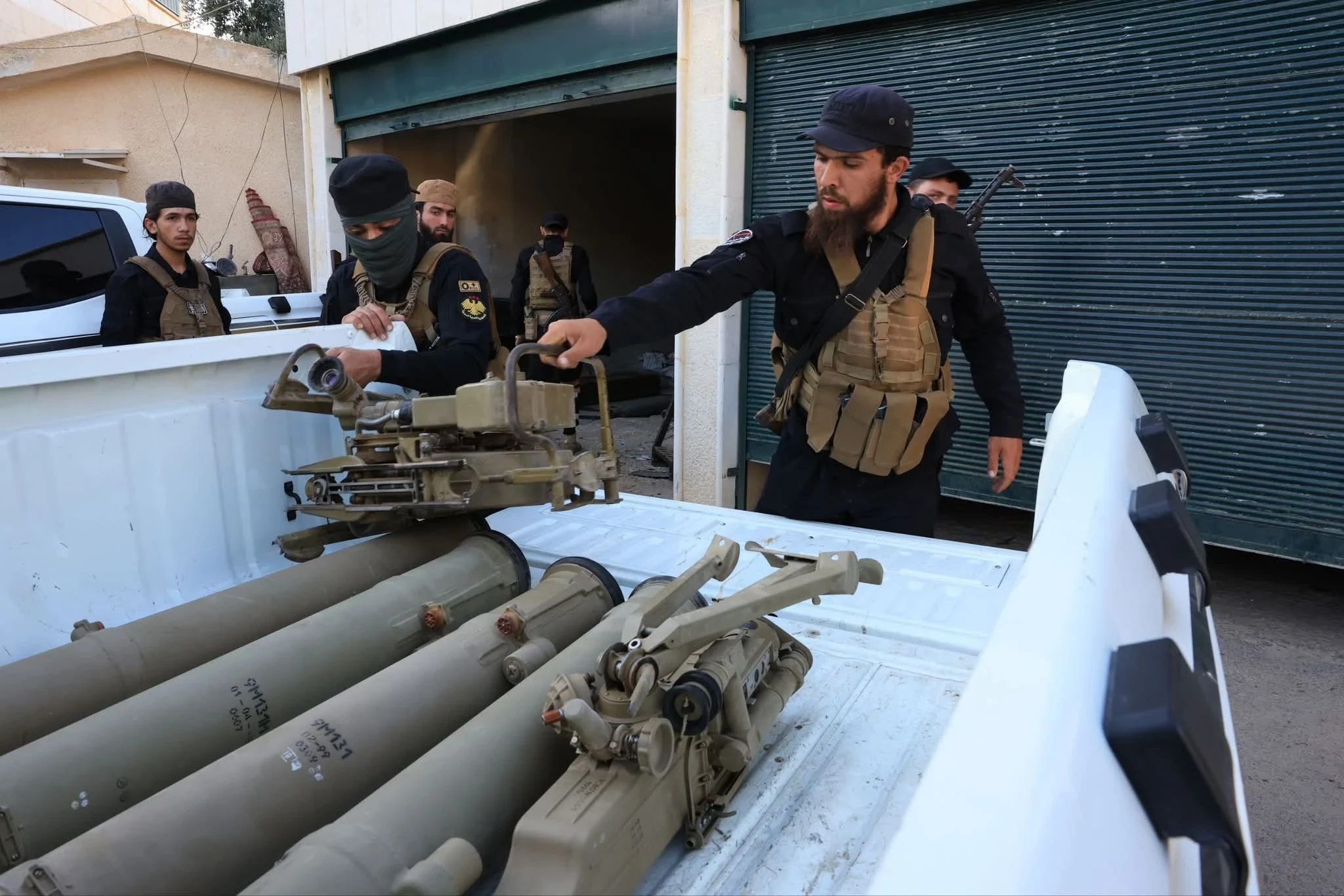 تتبع لـ"حزب الله"..القبض على خلية إرهابية في دمشق